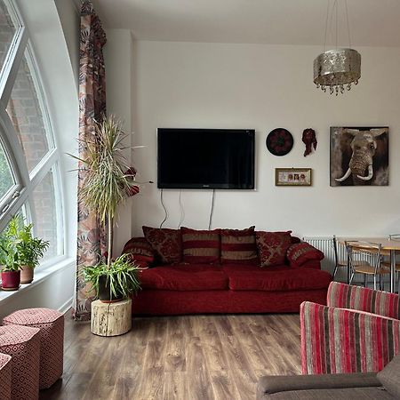 Stunning 2 Bedroom Apartment Глазгоу Екстериор снимка