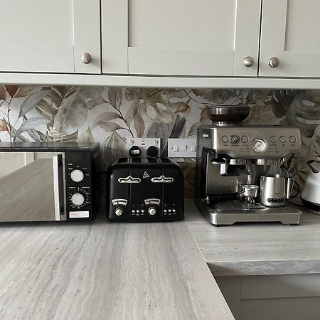 Stunning 2 Bedroom Apartment Глазгоу Екстериор снимка